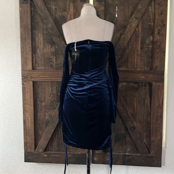 NWT CYCLAMEN Heart Shaped Velvet Short Gothic Bodycon Party Valentines Dress - Picture 11 of 14